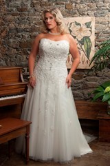 Bridal Dress: CALLISTA SPRING 2013 BRIDAL Collection: 4190 - Lace/Tulle - For Brides With Curves 