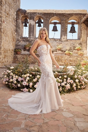 Wedding Dress - Casablanca Bridal Collection: 2472 - TRISTYN | CasablancaBridal Bridal Gown