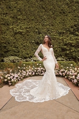 Bridal Dress: Casablanca Bridal Collection: 2476 - LAUREN 