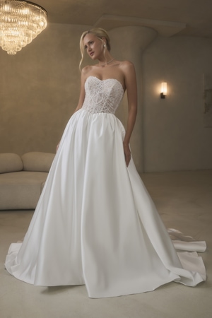 Wedding Dress - Casablanca Bridal Collection: 2636 - Nicoletta | CasablancaBridal Bridal Gown