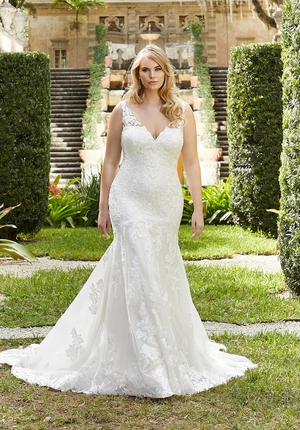 Wedding Dress - Mori Lee Julietta Fall 2022 Collection: 3367 - Gracie Wedding Dress | PlusSize Bridal Gown